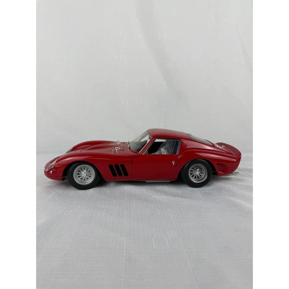 Revell 1:12 Ferrari GTO